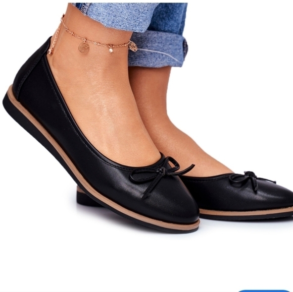 Evans Shoes - EVANS WIDE FIT Franz patent Leather Women's Flat Shoe Size 7W 🌴